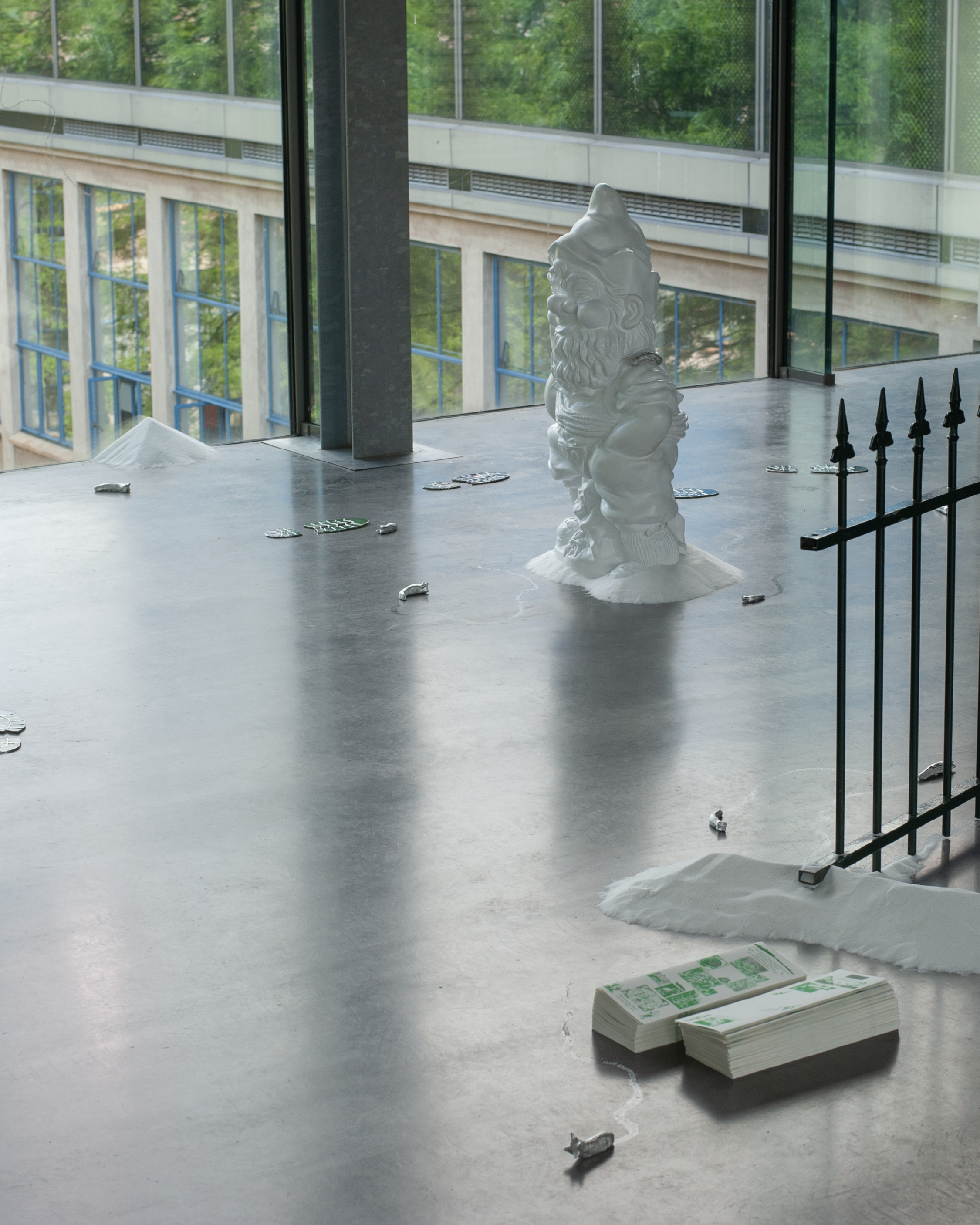 soft stuttering chatter